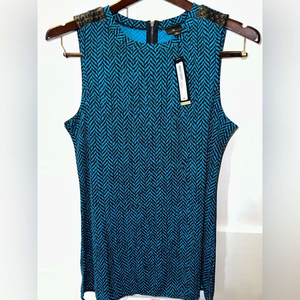 Worthington Size Medium Sleeveless Blouse